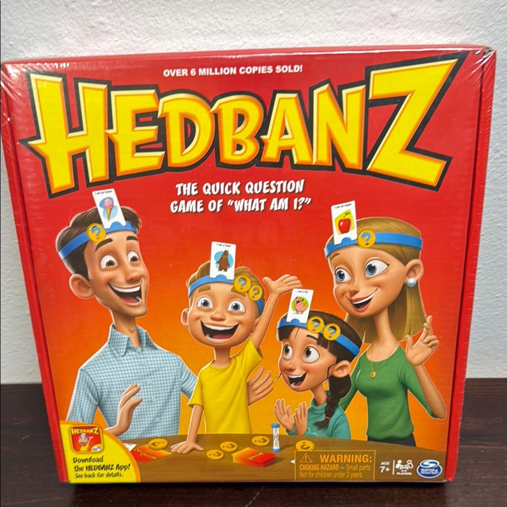 NWOT HEDBANZ The Quick Question Game of “What Am I?” By Spin Master